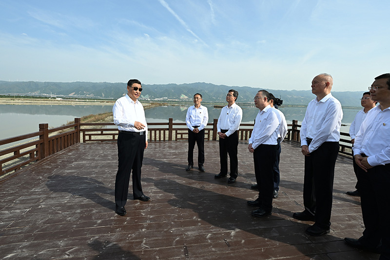 习近平听取陕西省委和省政府工作汇报「相关图片」