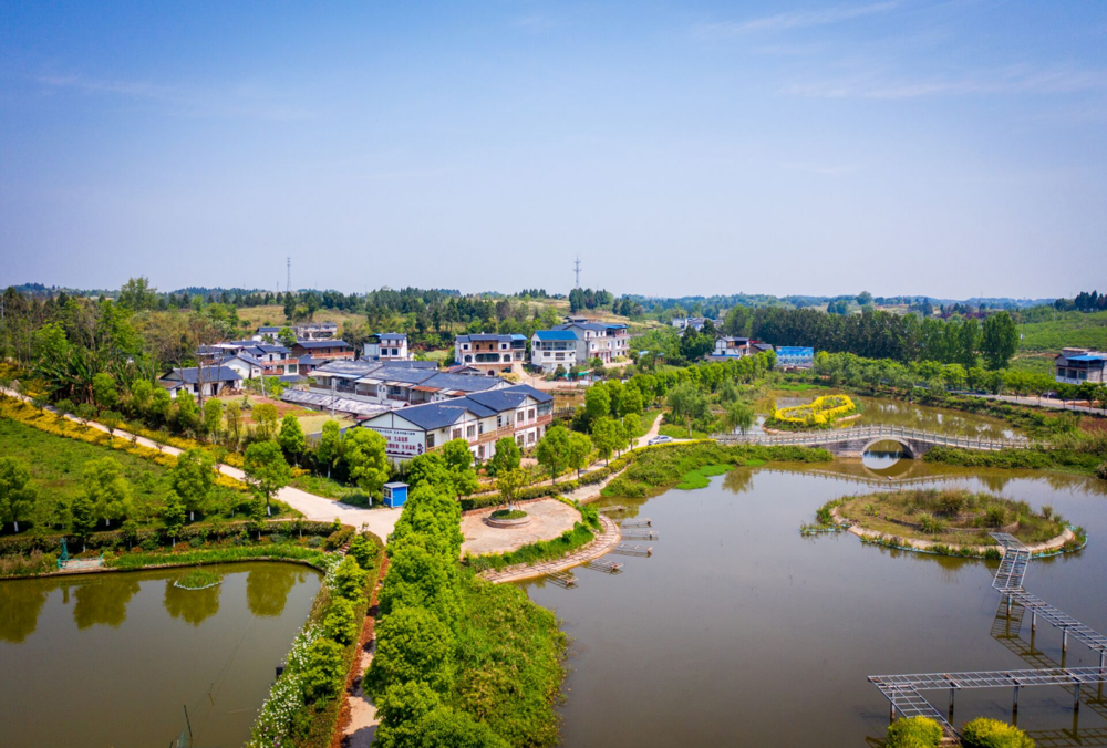 乡村旅游示范点——蓬莱镇绿山微湖