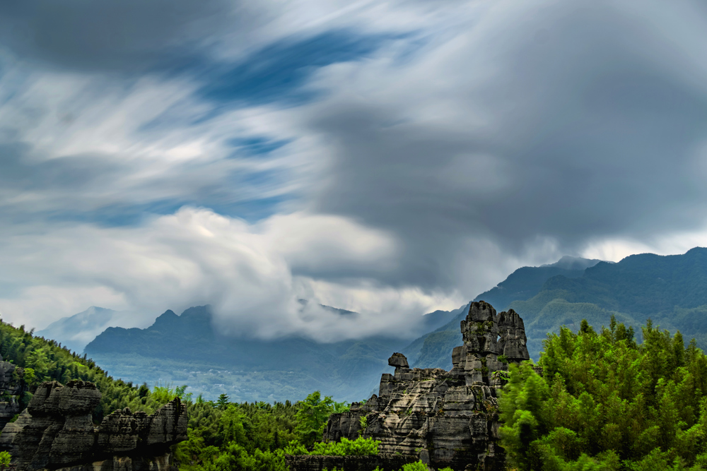 云龙翻山过，拍摄地，梅硐镇竹石林