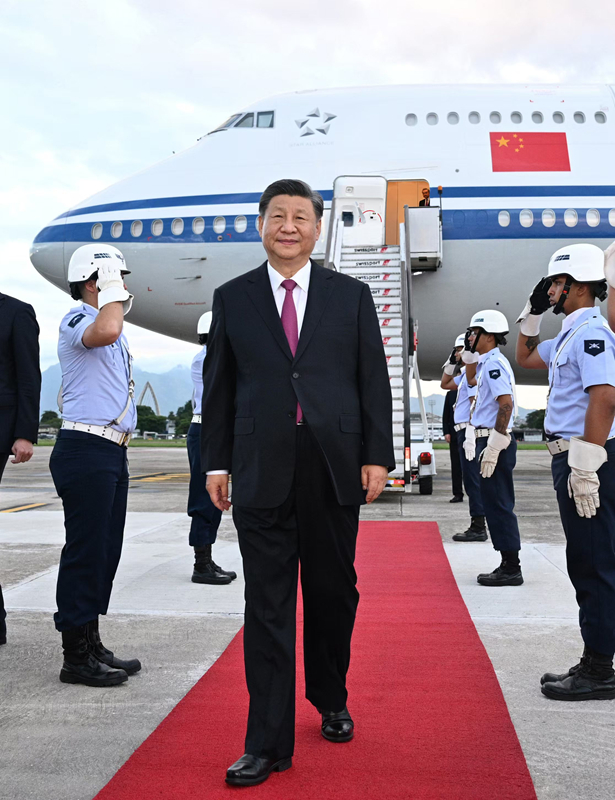 习近平抵达里约热内卢出席二十国集团领导人第十九次峰会并对巴西进行国事访问「相关图片」