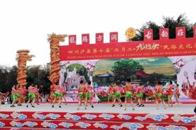 【非遗】泸县百和莲花枪，不一样的舞蹈艺术‖杨光英 