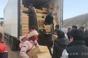 【美丽四川】人民网：民族团结情意浓 高原亮起石榴红
