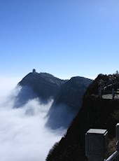 王孝平 摄影《峨眉山金顶》