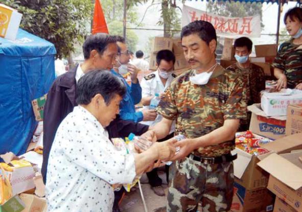 废墟上升起的希望——汶川地震志卷六：《灾区生活志》