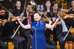 第十三届中国音乐金钟奖举行颁奖典礼，张也、阎维文、迪里拜尔等共同献唱