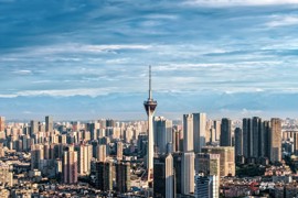 告别阴雨 成都今晨再见雪山